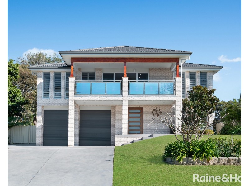 35 Bolt Street, Shoalhaven Heads NSW 2535