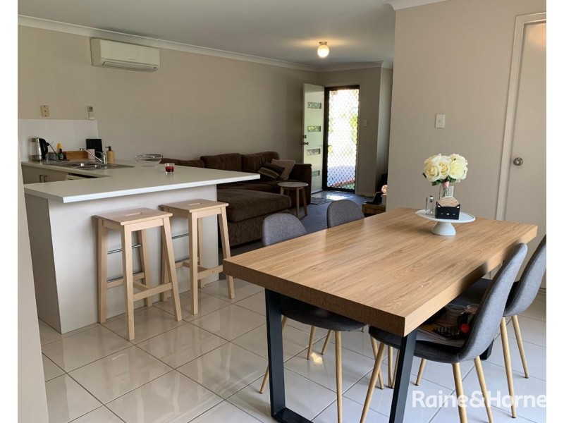 4/6 Waroo Place, Bomaderry NSW 2541