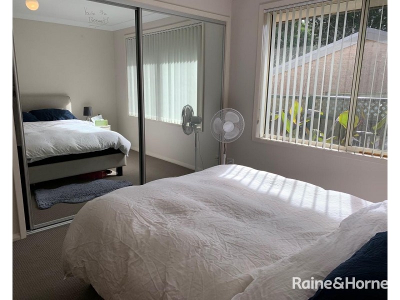 4/6 Waroo Place, Bomaderry NSW 2541