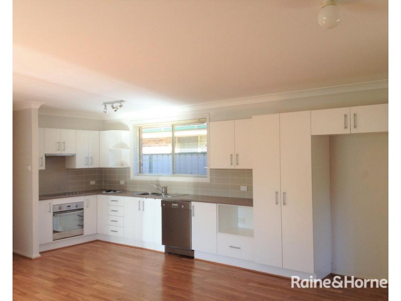 2/13 Noakes Street, Shoalhaven Heads NSW 2535