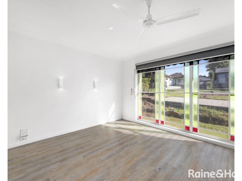 4 Turley Avenue, Bomaderry NSW 2541