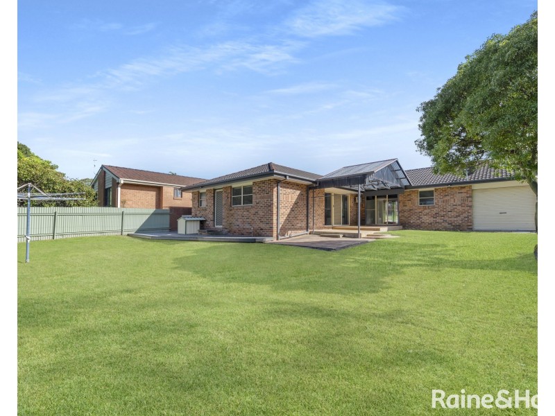 4 Turley Avenue, Bomaderry NSW 2541