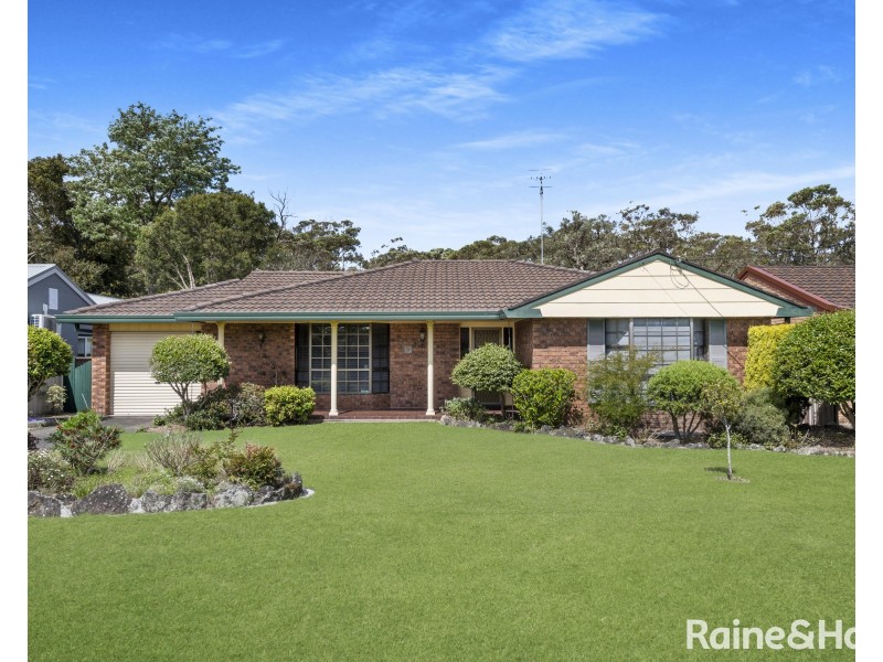 4 McLay Avenue, Shoalhaven Heads NSW 2535