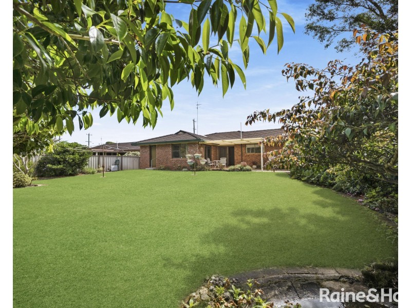 4 McLay Avenue, Shoalhaven Heads NSW 2535