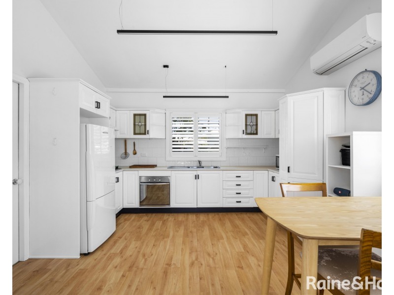 38 Renown Avenue, Shoalhaven Heads NSW 2535