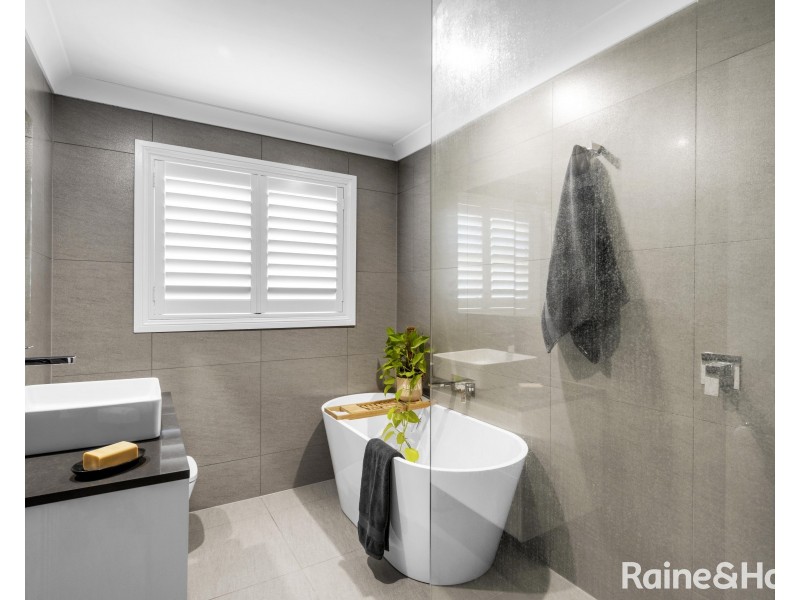 38 Renown Avenue, Shoalhaven Heads NSW 2535