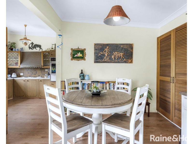 13 Bolt Street, Shoalhaven Heads NSW 2535