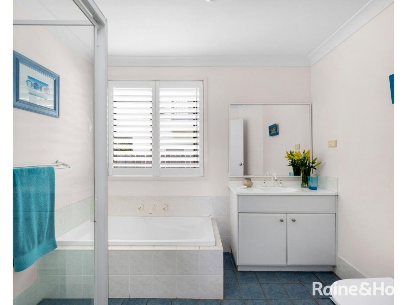 23 Woolstencraft Street, Shoalhaven Heads NSW 2535