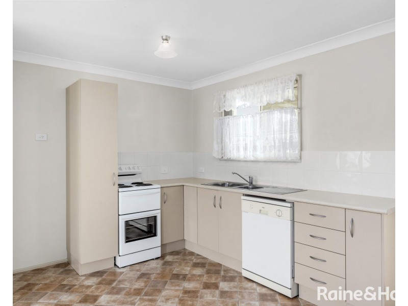 13 Renown Avenue, Shoalhaven Heads NSW 2535