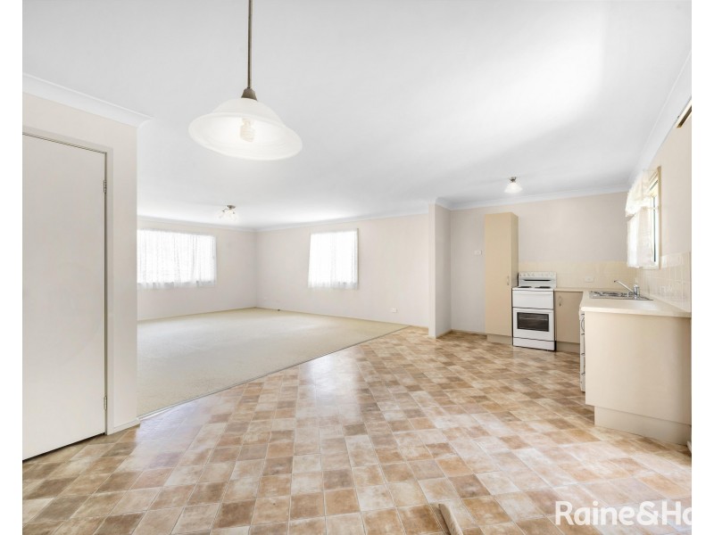13 Renown Avenue, Shoalhaven Heads NSW 2535