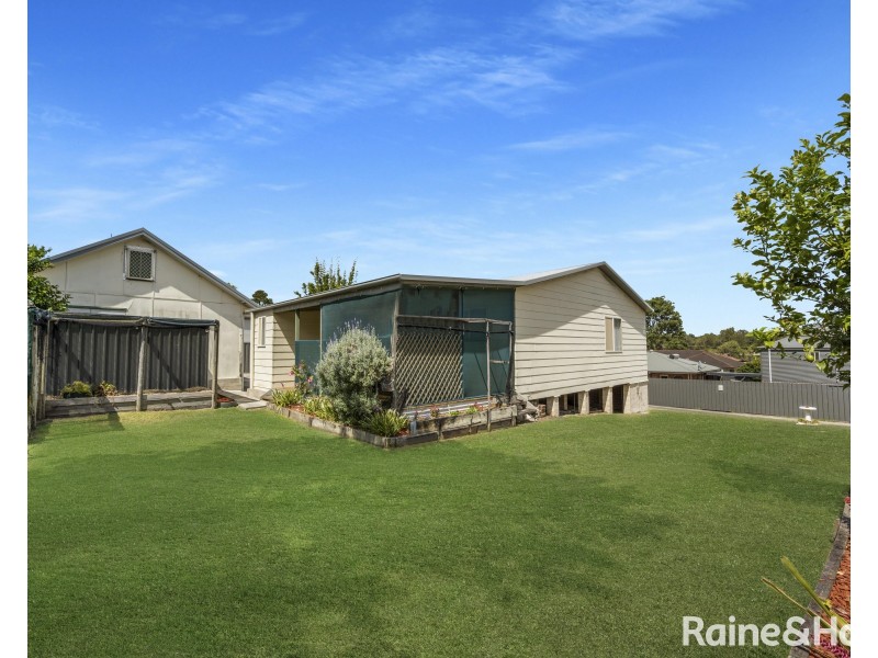 13 Renown Avenue, Shoalhaven Heads NSW 2535