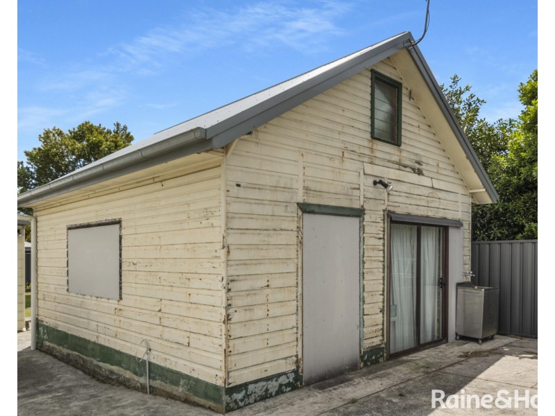 13 Renown Avenue, Shoalhaven Heads NSW 2535