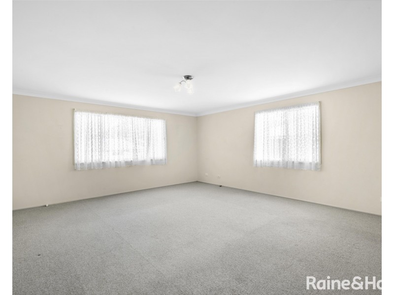 13 Renown Avenue, Shoalhaven Heads NSW 2535