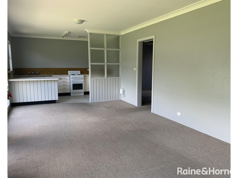 2/10 Crest Avenue, North Nowra NSW 2541
