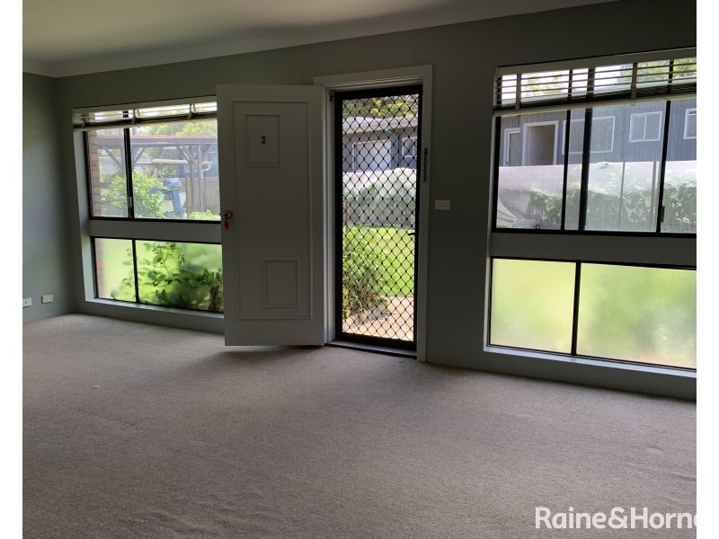 2/10 Crest Avenue, North Nowra NSW 2541