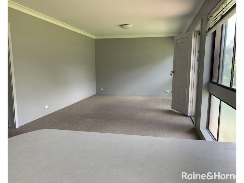 2/10 Crest Avenue, North Nowra NSW 2541