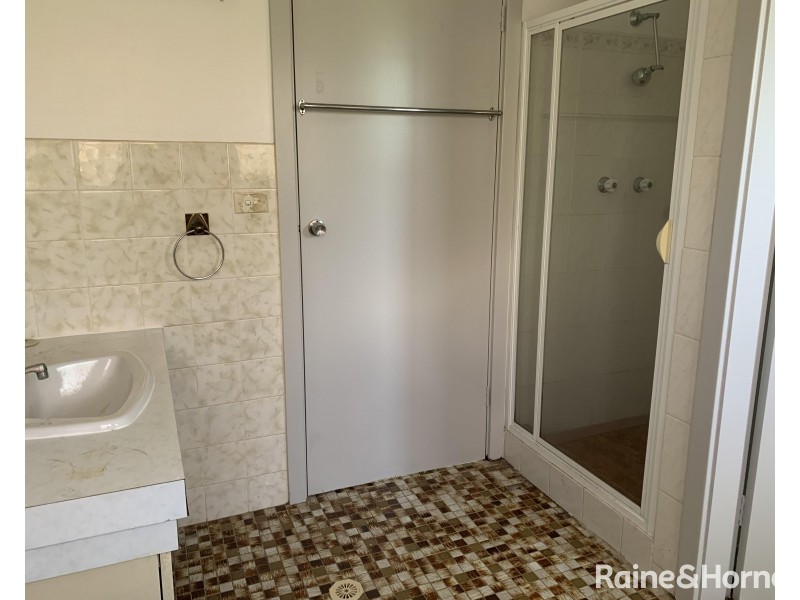 2/10 Crest Avenue, North Nowra NSW 2541