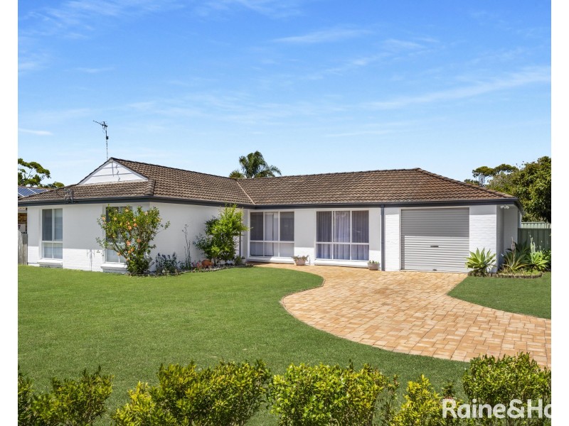 2 Woolstencraft Street, Shoalhaven Heads NSW 2535