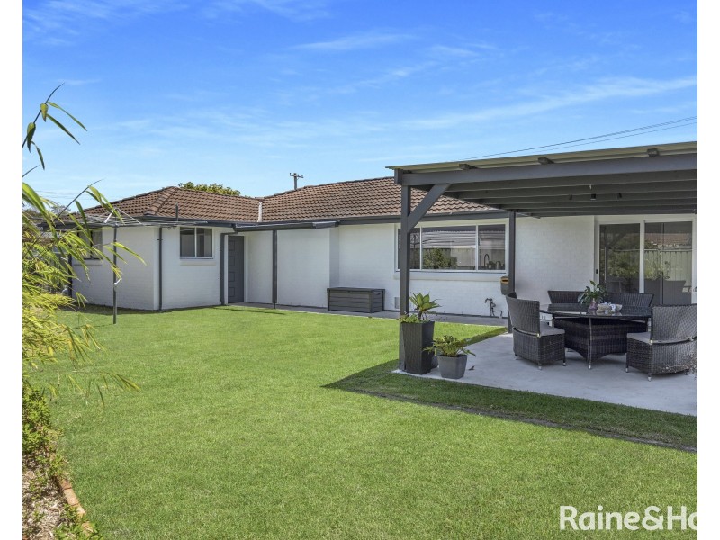2 Woolstencraft Street, Shoalhaven Heads NSW 2535