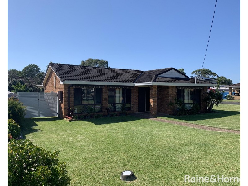 22 Golden Hill Avenue, Shoalhaven Heads NSW 2535