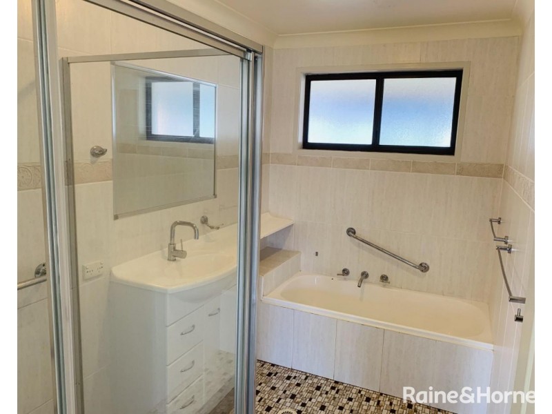 8 Meehan Avenue, Shoalhaven Heads NSW 2535