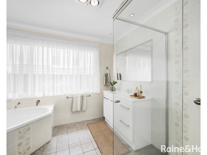 9 McIntosh Street, Shoalhaven Heads NSW 2535