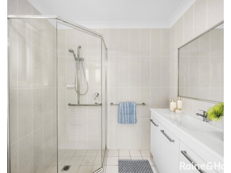 9 McIntosh Street, Shoalhaven Heads NSW 2535