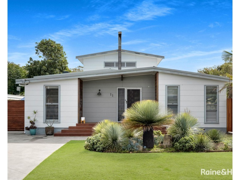 11 Heard Avenue, Shoalhaven Heads NSW 2535