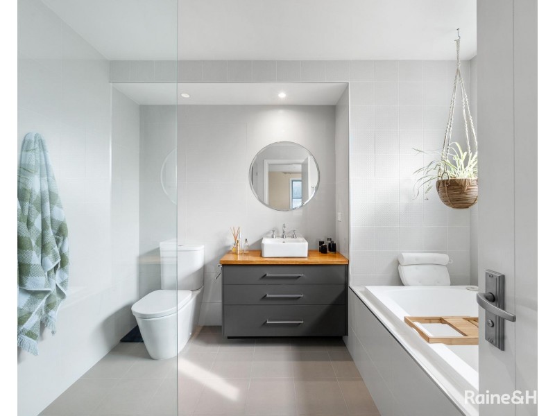 11 Heard Avenue, Shoalhaven Heads NSW 2535