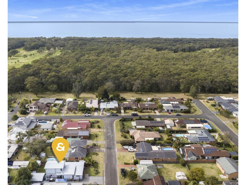 11 Heard Avenue, Shoalhaven Heads NSW 2535