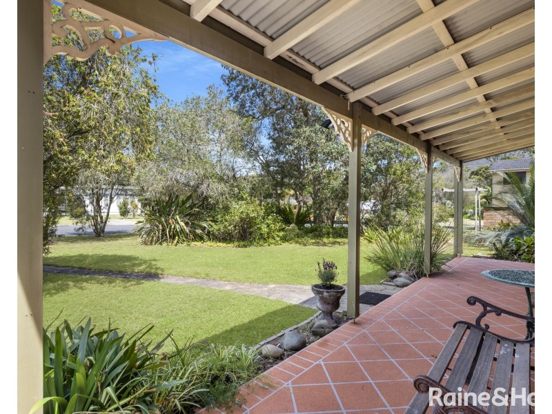 83 Scott Street, Shoalhaven Heads NSW 2535