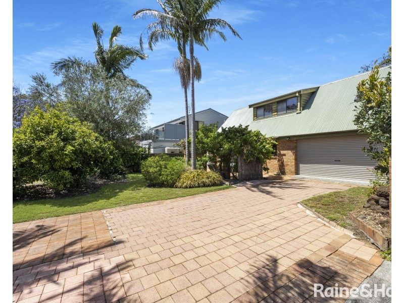 83 Scott Street, Shoalhaven Heads NSW 2535