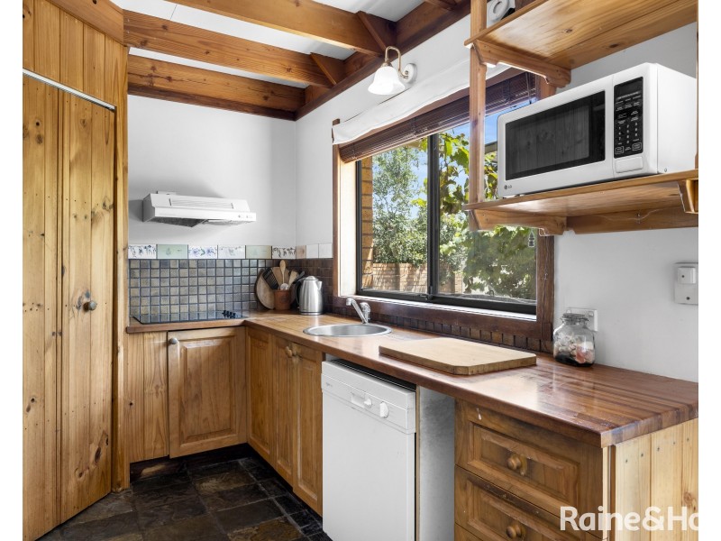 83 Scott Street, Shoalhaven Heads NSW 2535