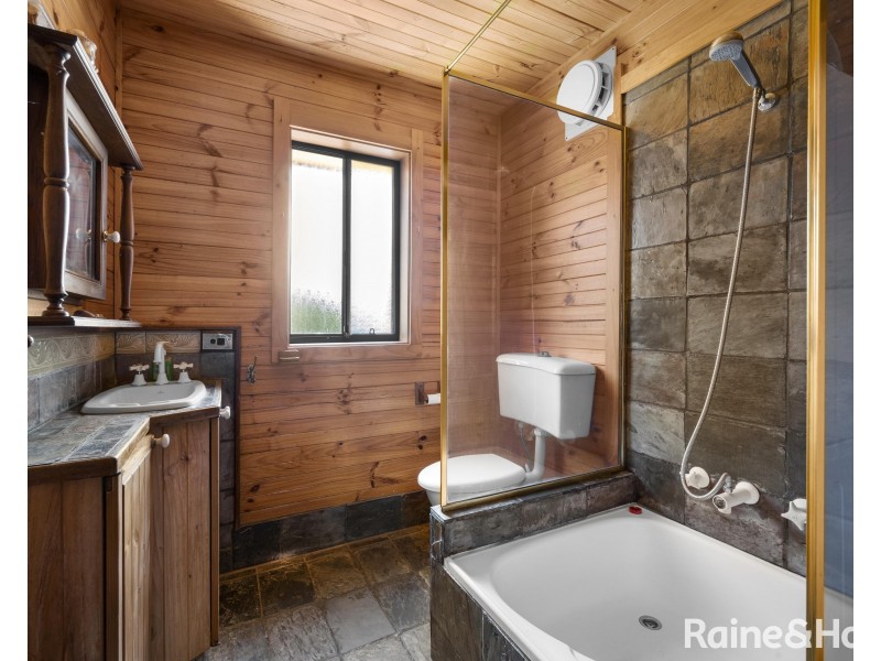 83 Scott Street, Shoalhaven Heads NSW 2535