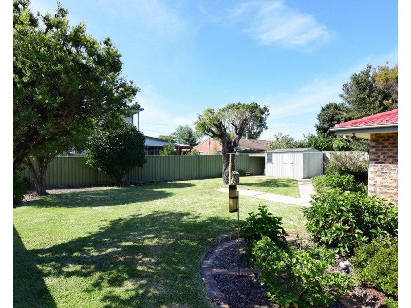 36 Oval Drive, Shoalhaven Heads NSW 2535