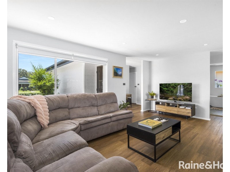 2 Woolstencraft Street, Shoalhaven Heads NSW 2535