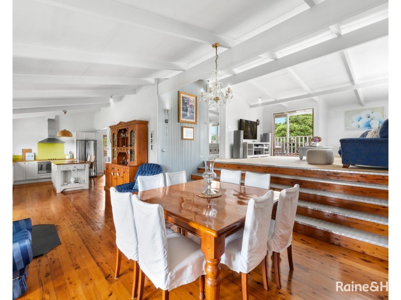 1 Oval Drive, Shoalhaven Heads NSW 2535