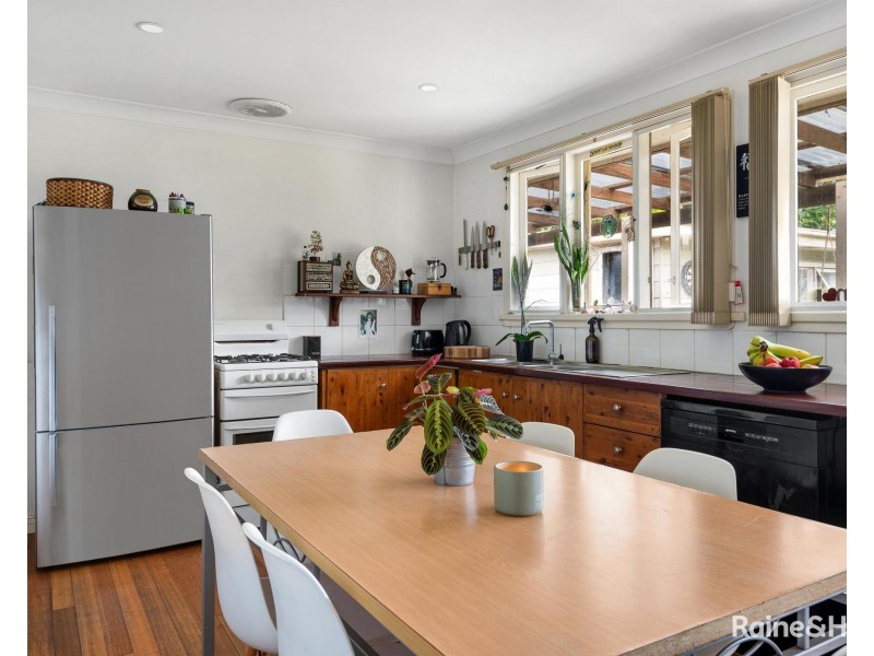 84 Scott Street, Shoalhaven Heads NSW 2535