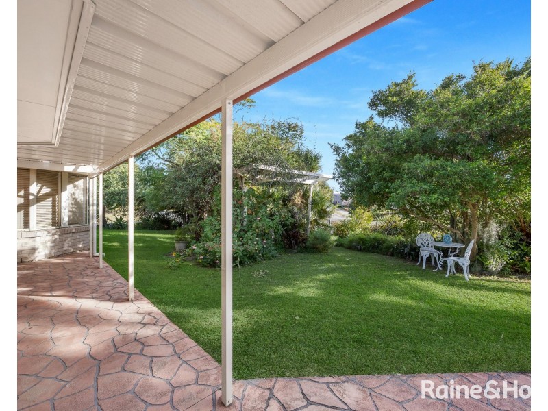 30 Bolt Street, Shoalhaven Heads NSW 2535