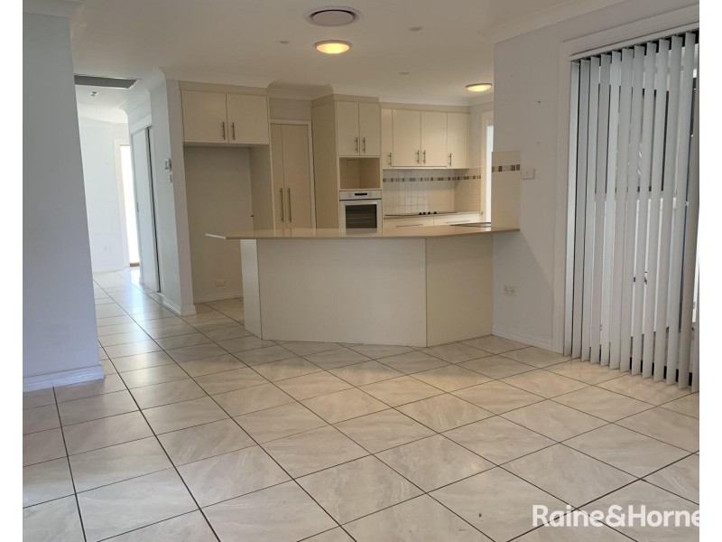 8 Davison Street, Shoalhaven Heads NSW 2535