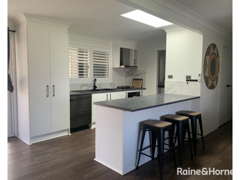 12 Cheltenham Drive, Shoalhaven Heads NSW 2535