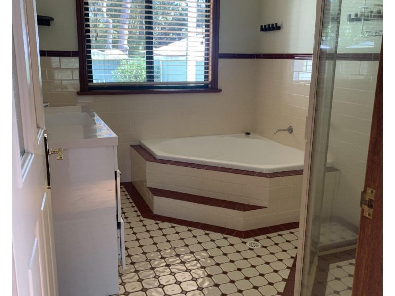 43 Jerry Bailey Road, Shoalhaven Heads NSW 2535