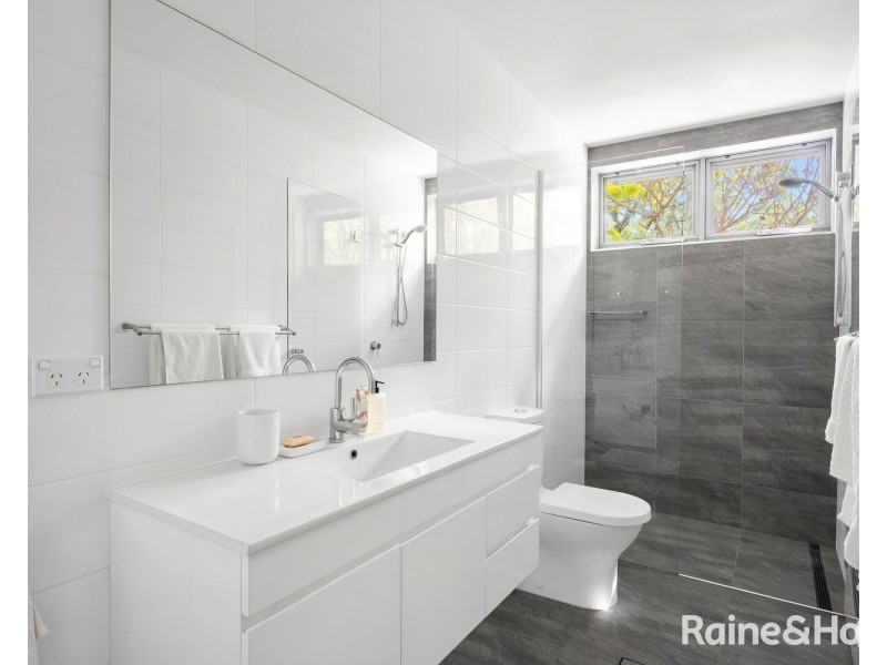 2 McIntosh Street, Shoalhaven Heads NSW 2535