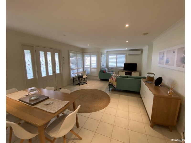 24 Hay Avenue, Shoalhaven Heads NSW 2535