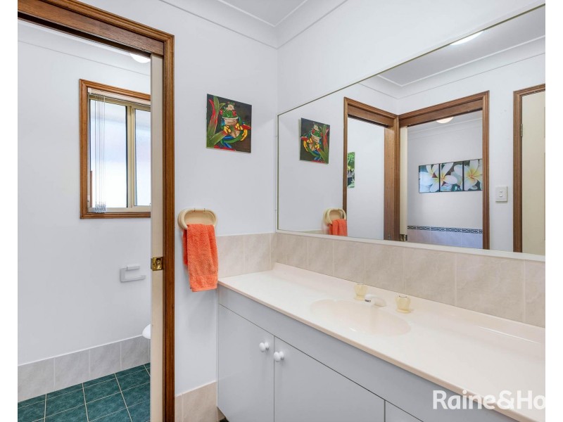 4 Wells Place, Shoalhaven Heads NSW 2535