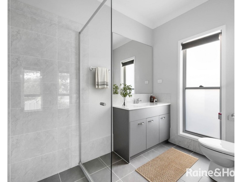 13A Renown Avenue, Shoalhaven Heads NSW 2535