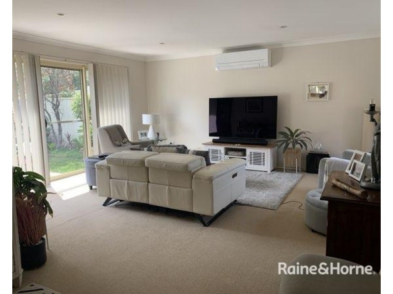 2/143 Scott Street, Shoalhaven Heads NSW 2535