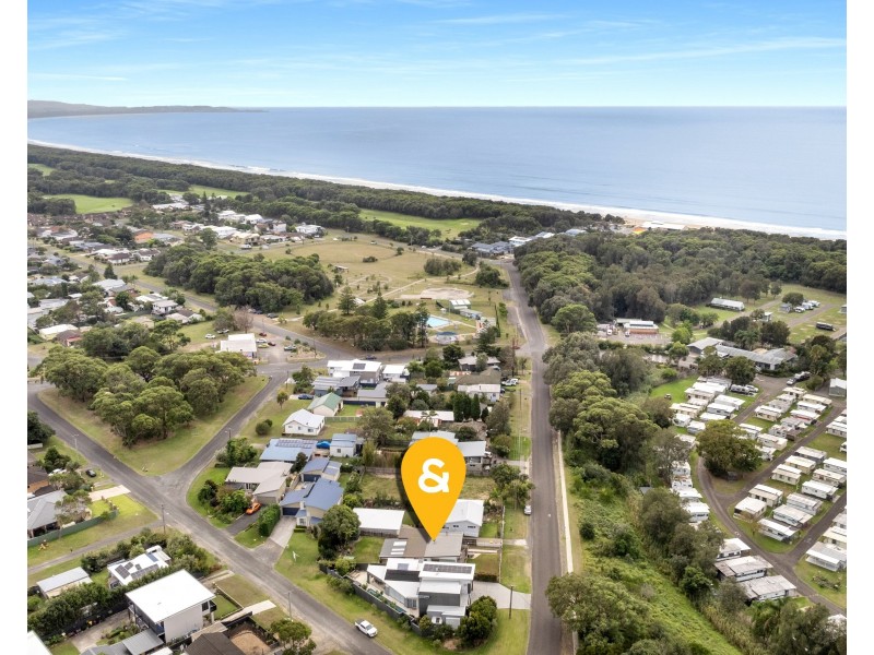 24 McIntosh Street, Shoalhaven Heads NSW 2535