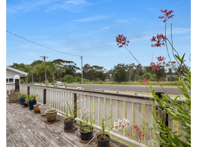 24 McIntosh Street, Shoalhaven Heads NSW 2535
