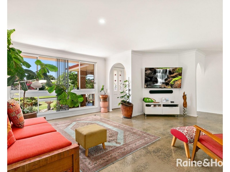 17 Wells Place, Shoalhaven Heads NSW 2535